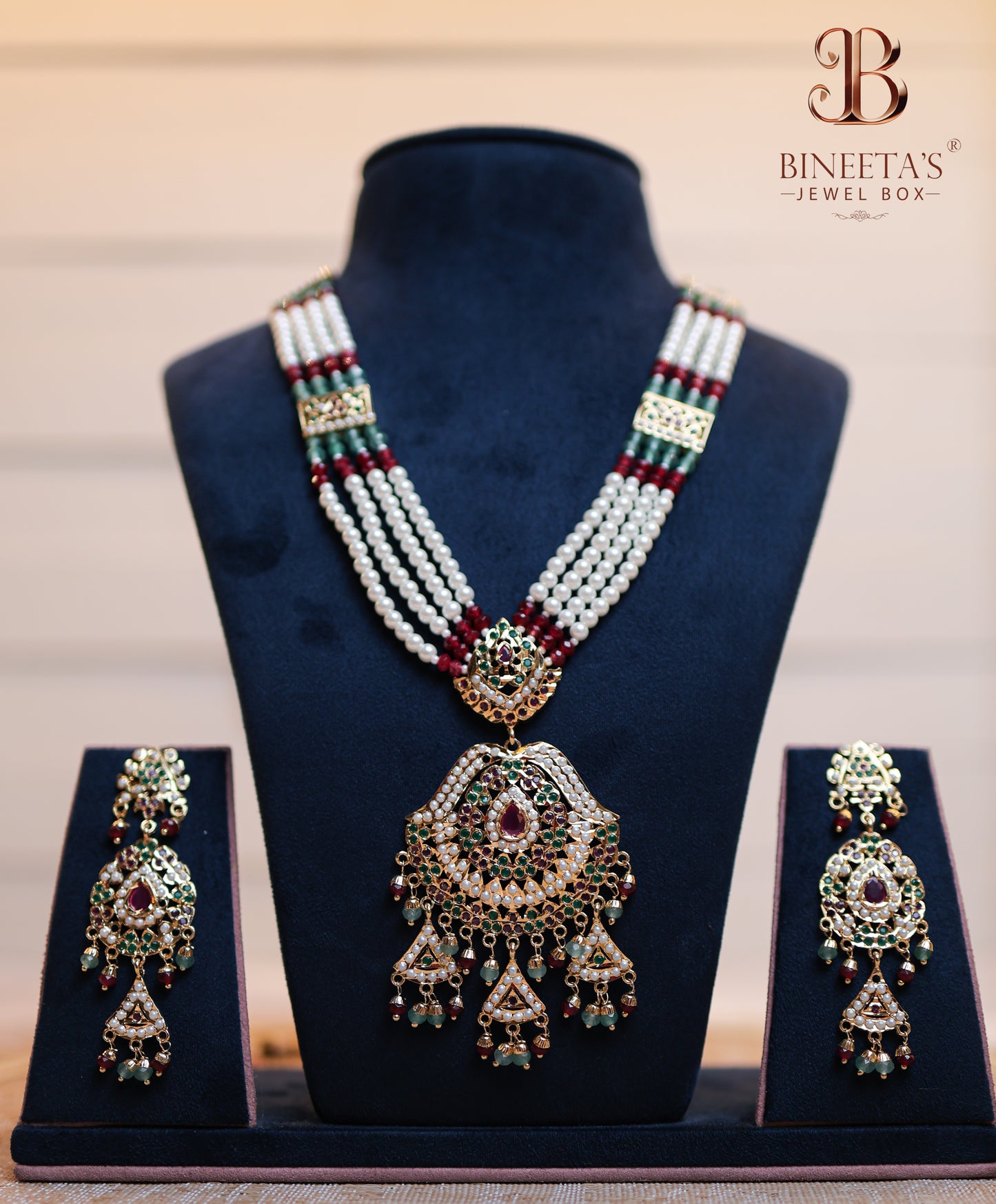 Mahira Pearl Haar Set