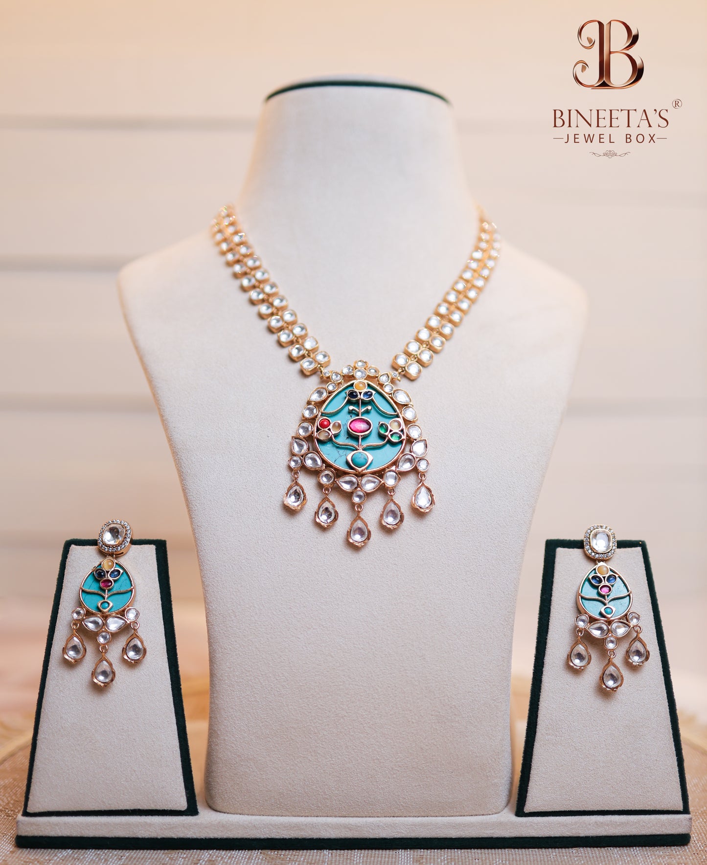 Neelaya Kundan Necklace Set