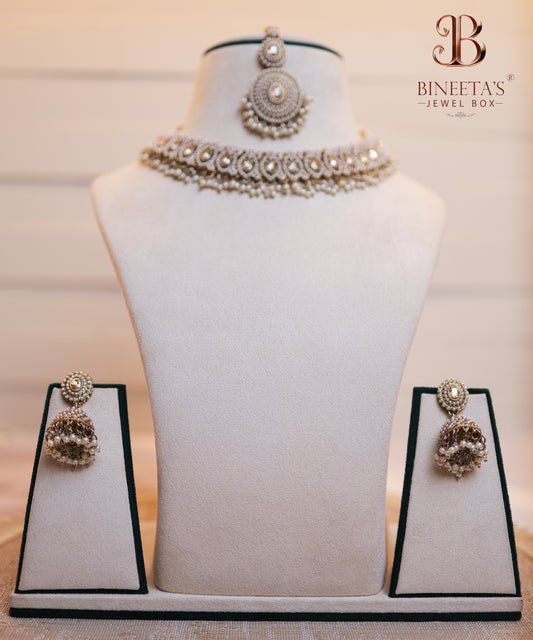 Aryahi Pearl Choker Set