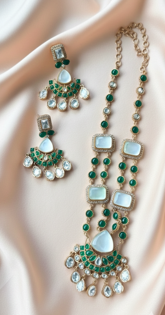 Zareen Emerald Pendant Set