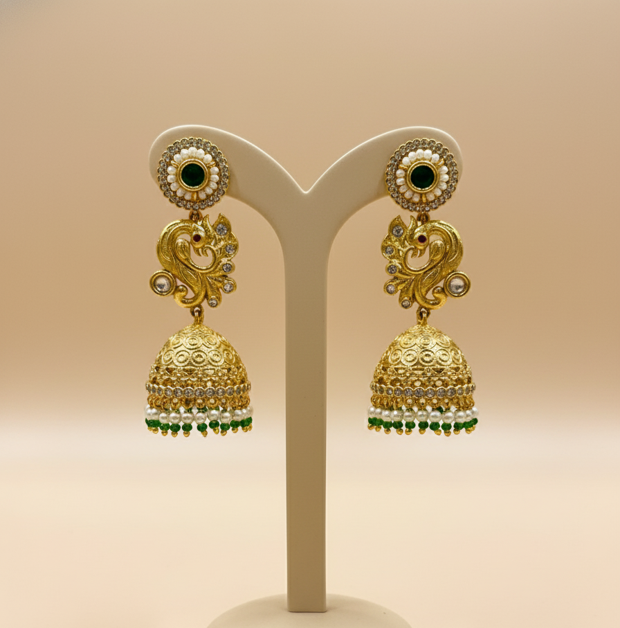 Gold and Emerald Glint Jewellery Set