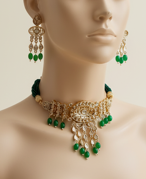 Green Zamurd Adaa Kundan Choker Set
