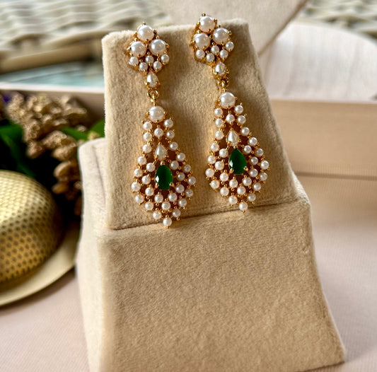 Aashni Emerald Pearl Jewellery Set