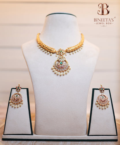 Iravya Hasli Jewellery Set