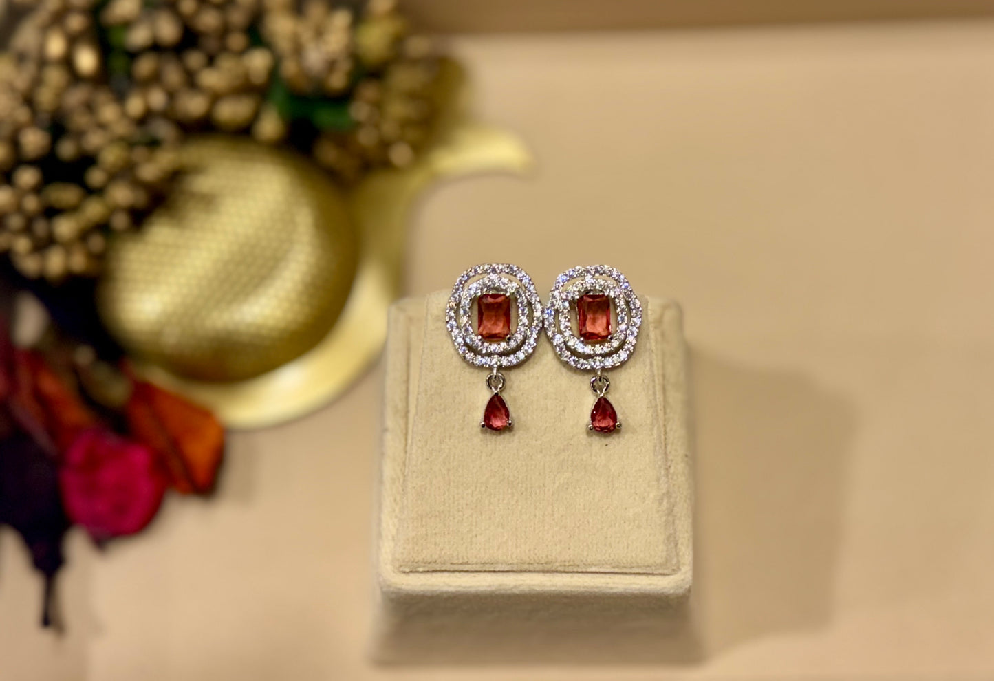 Scarlet Halo Pendant Set