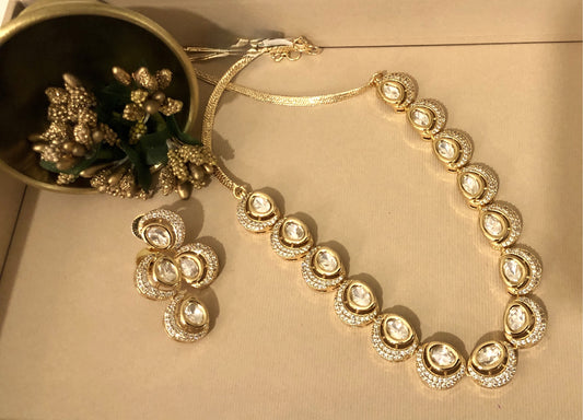 Gold Eira Shine Necklace Set