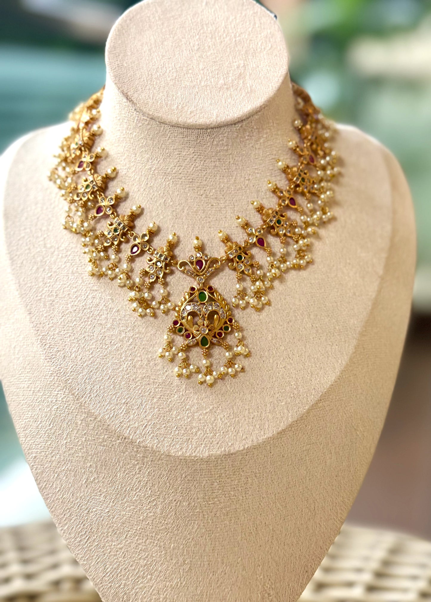 Amulya Devi Jewellery Set