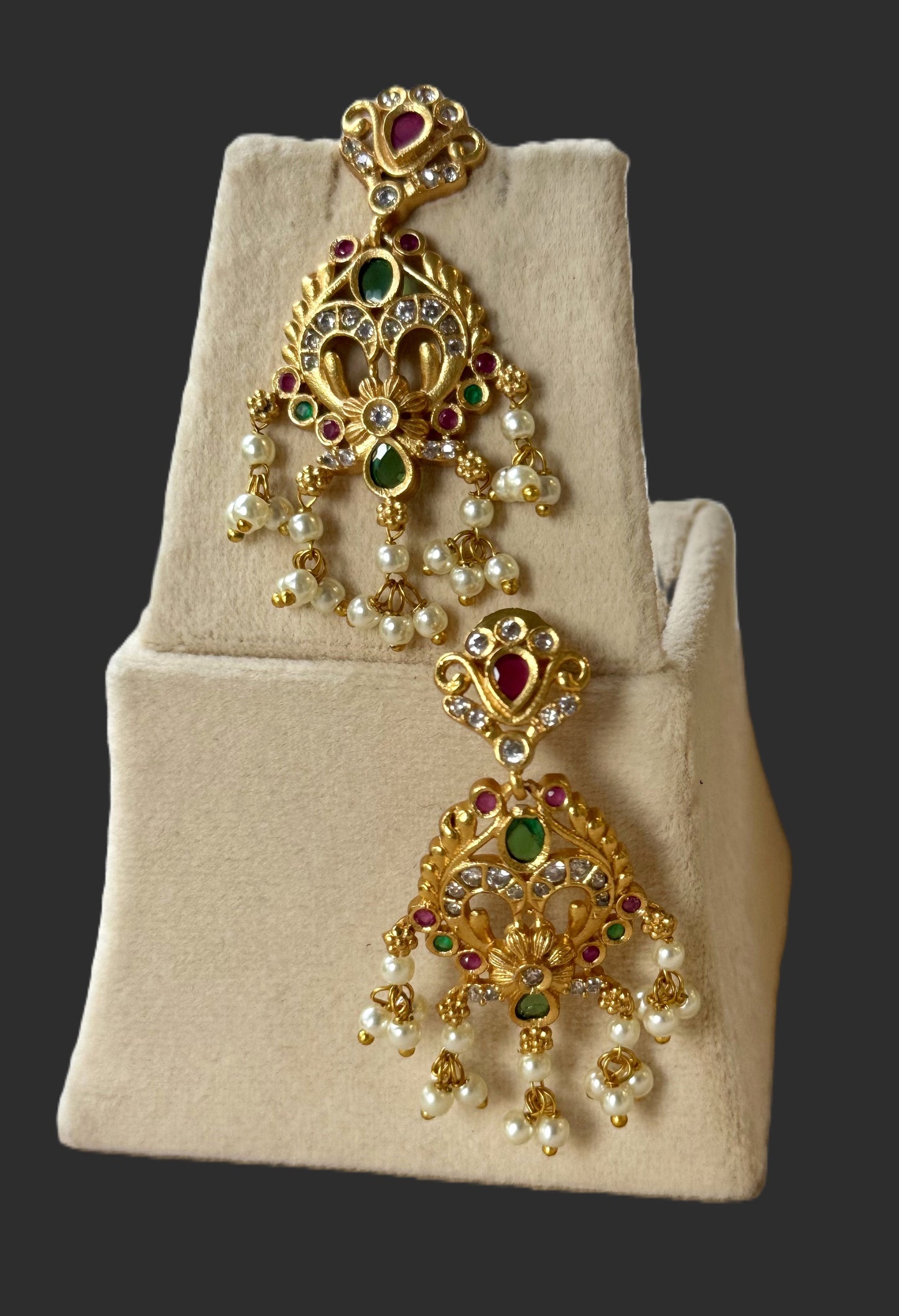 Amulya Devi Jewellery Set