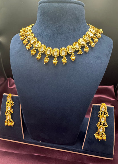 Vedica Radiance Golden Jewellery Set