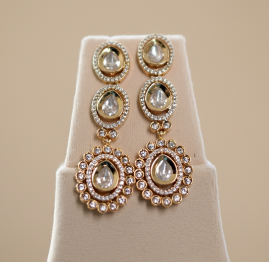 Ivory Elara Kundan Jewellery Set