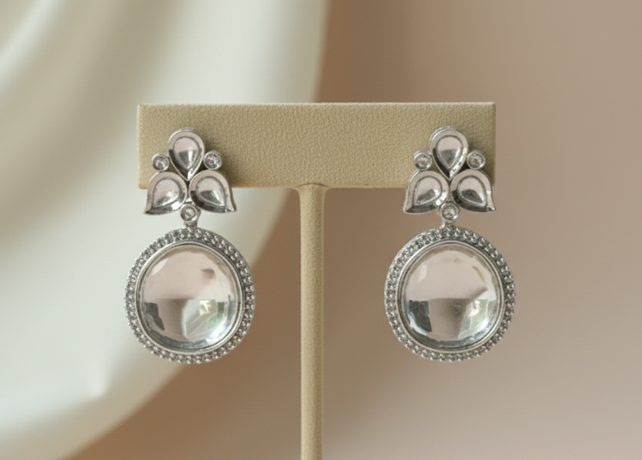 Nayra Drops Earrings