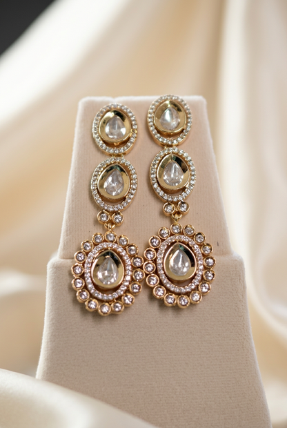 Ivory Elara Kundan Jewellery Set