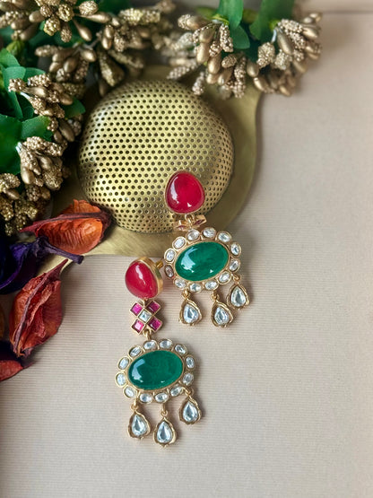 Meher Multicoloured Stones Pendant Set