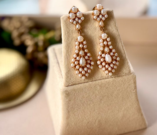 Aashni Pearl Jewellery Set