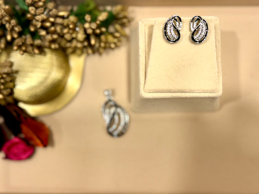 Nexa Pendant Set