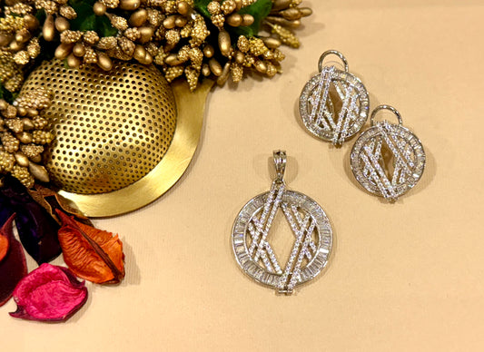 Vega Pendant Set