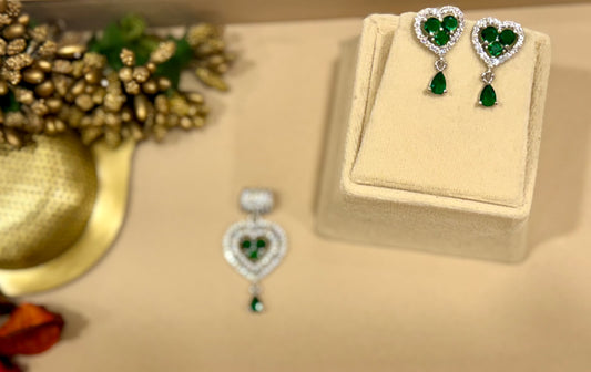 Emerald Verdara Pendant Set