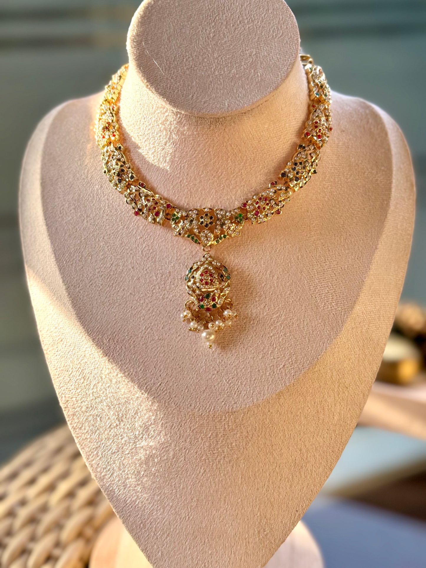 Vilina Jadau Jewellery Set