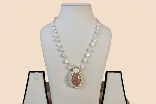 Blush Pearl Reverie Necklace Set